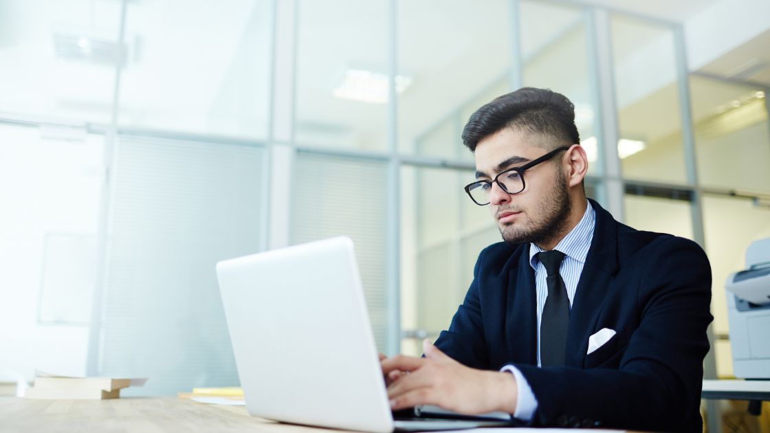 The relationship between risk management and corporate governance