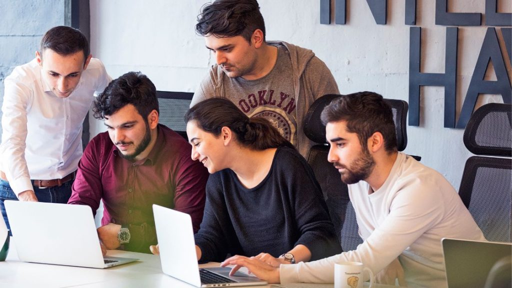 Compensation Committee Explained: Key Roles Responsibilities and Best Practices