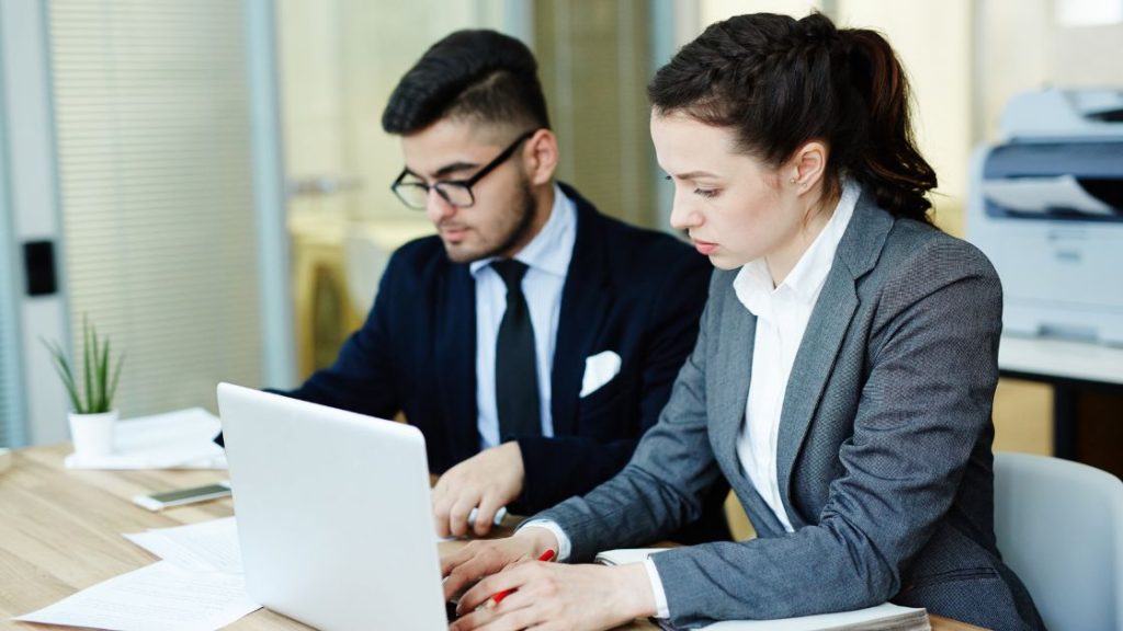 4 Key Benefits of AI in Audit Risk and Compliance Management